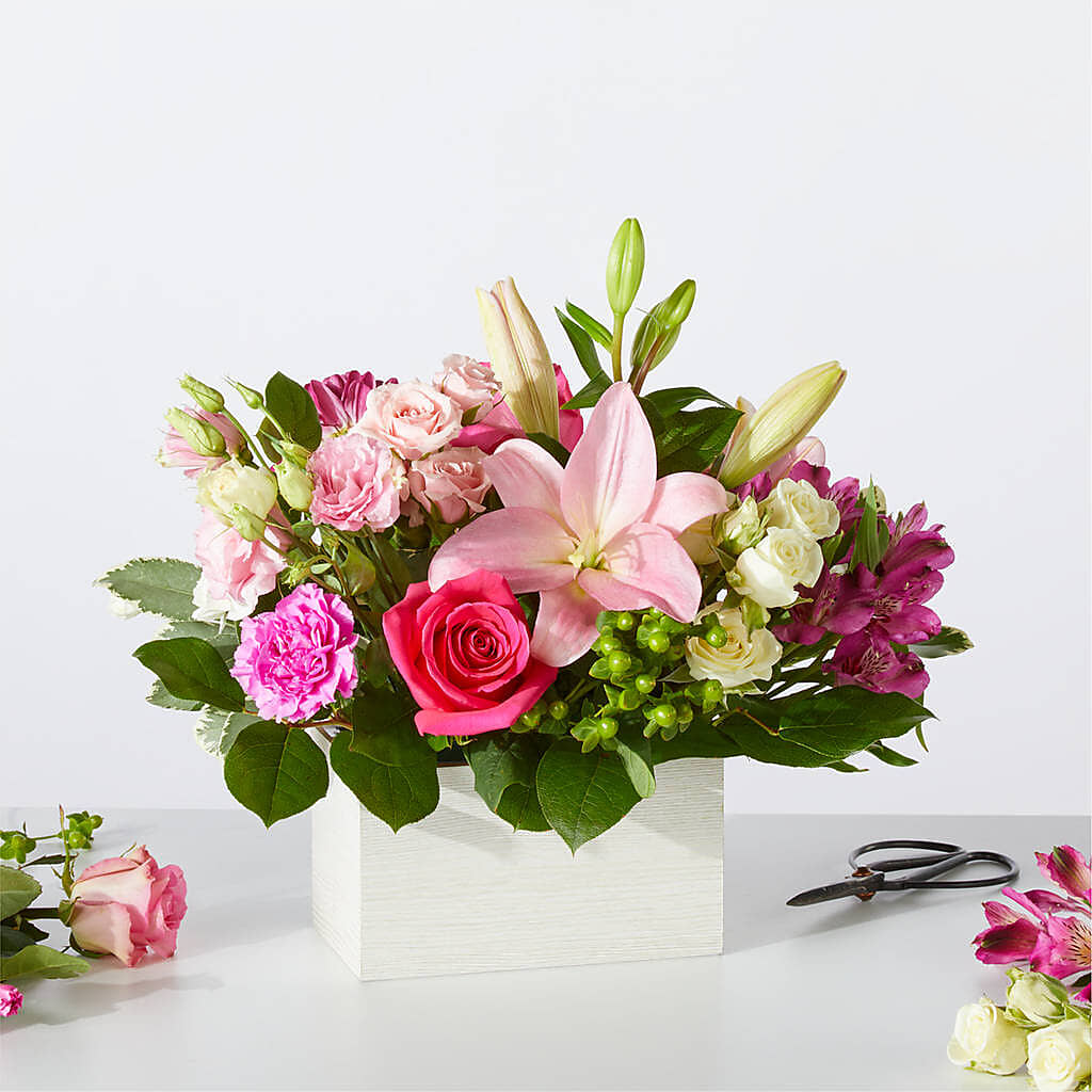 Sweetberry Box – A Florist Original – Flowers By Diane, Bridgewater MA