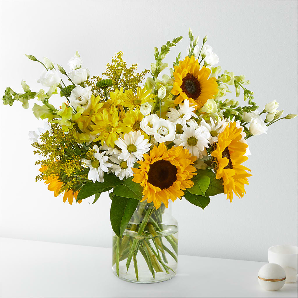 Hello Sunshine Bouquet – Flowers By Diane, Bridgewater MA