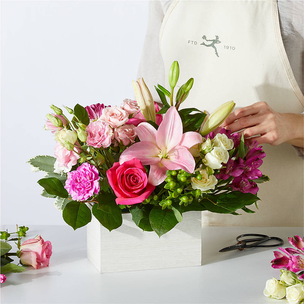 Sweetberry Box – A Florist Original –  Flowers By Diane, Bridgewater MA